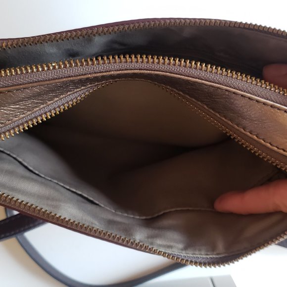 Fossil Metallic Pebbled Leather Small Crossbody Purse - Picture 3 of 6